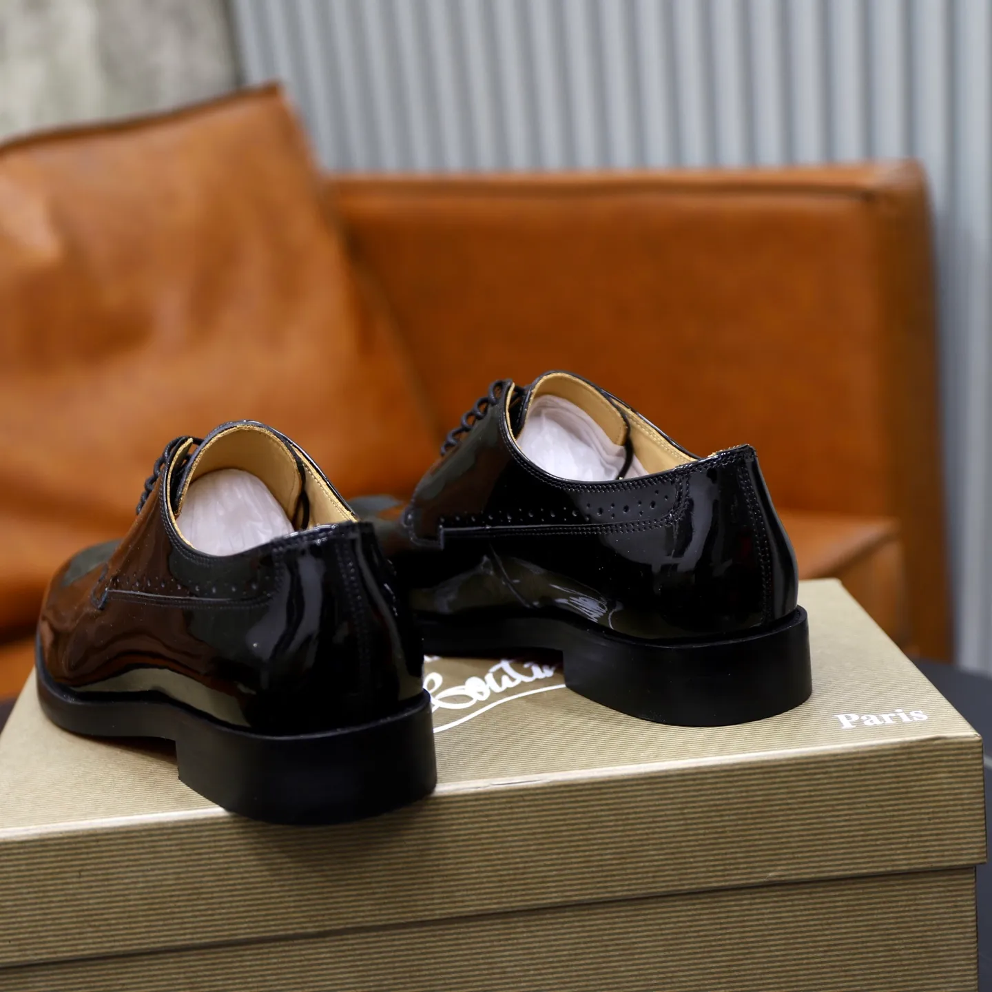 Ex-factory price: 620💰Christia*.Loubouti*🆑High-end men’s business formal leather shoes | Classic red sole shoes | Original imported first-layer cowhide | Water-dyed cowhide lining | Italian imported red rubber outsole | High-end luxury | Perfect interpretation of fashion, sunshine, style, suitable for various occasions Size: 39-44 (38.45 custom-made)